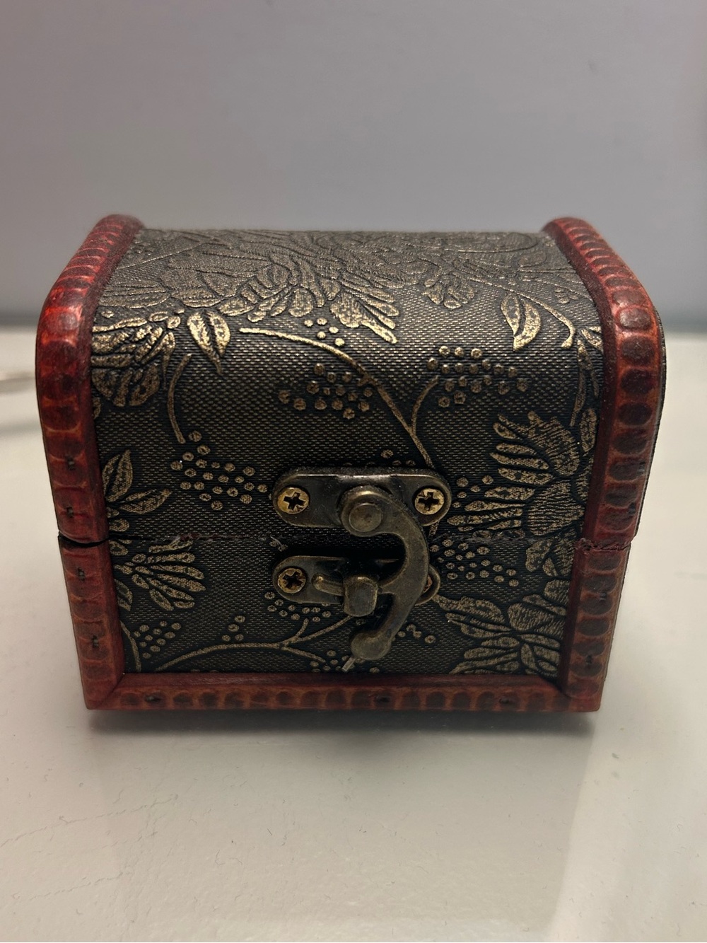 Mini Decorative Dark Brown & Red Floral Trinket Chest - Glitter Interior